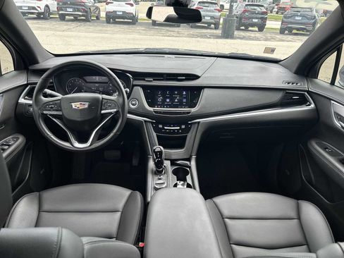 Used 2025 Cadillac XT6 Luxury AWD/4WD image 21