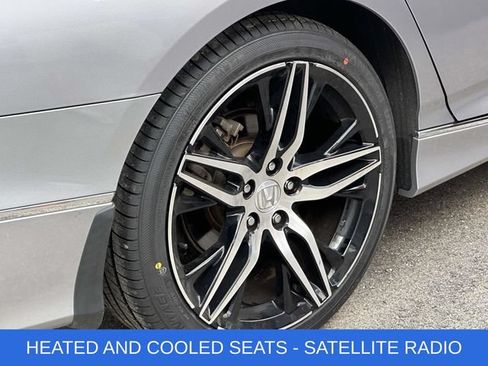 Used 2022 Honda Accord Touring image 5