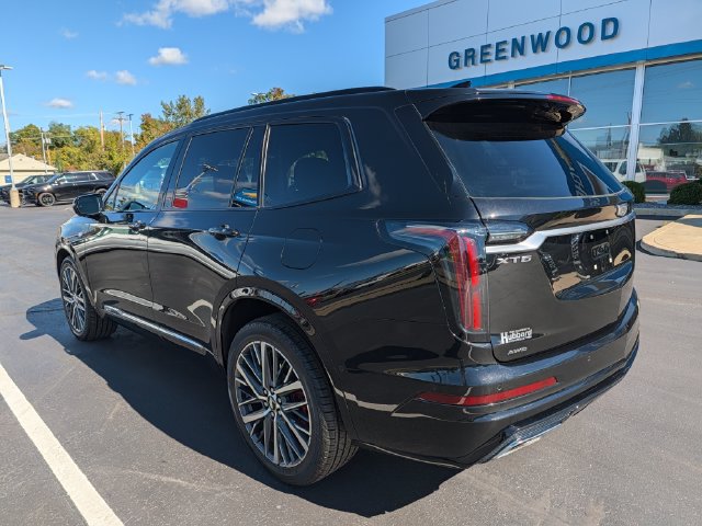 Used 2024 Cadillac XT6 Sport w/ Platinum Package AWD/4WD image 3