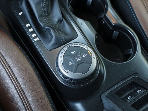 Used 2024 Ford Bronco Outer Banks AWD/4WD image 18