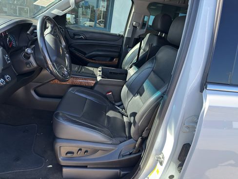 Used 2018 Chevrolet Suburban Premier AWD/4WD image 13