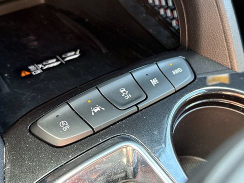 Used 2023 Chevrolet TrailBlazer RS w/ Sun and Liftgate Package AWD/4WD image 23