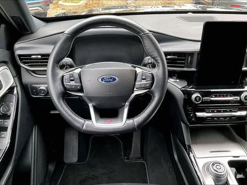 Used 2022 Ford Explorer ST w/ Equipment Group 401A image 4