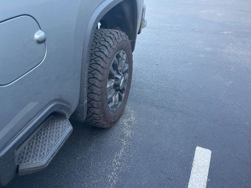 Used 2025 Chevrolet Silverado 2500 LT w/ Trail Boss Package image 9