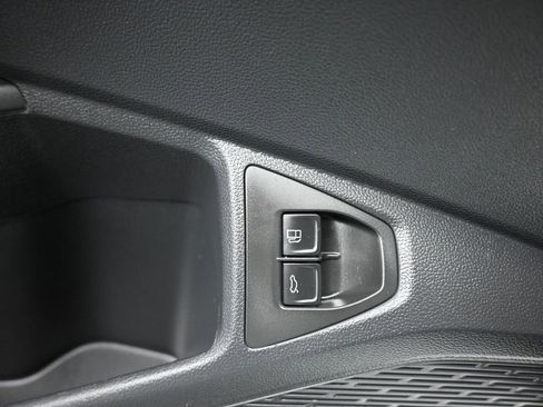 Used 2021 Volkswagen Jetta SEL Premium image 11