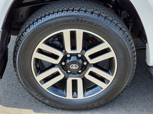 Used 2023 Toyota 4Runner Limited AWD/4WD image 12