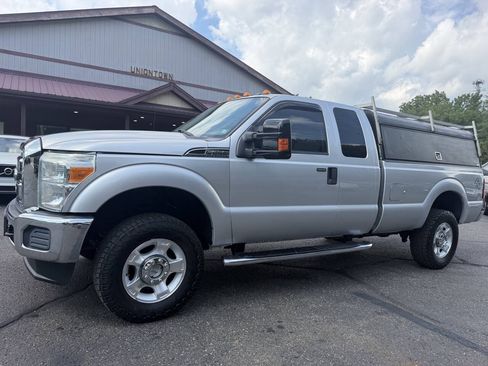 Used 2016 Ford F250 XLT w/ XLT Value Package AWD/4WD image 2