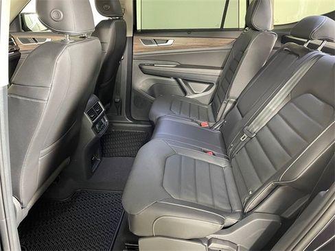 New 2026 Volkswagen Atlas SEL image 4
