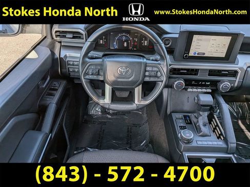 Used 2025 Toyota 4Runner SR5 AWD/4WD image 19