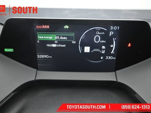 Used 2025 Toyota Prius LE AWD/4WD image 12
