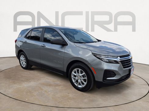 Used 2024 Chevrolet Equinox LS w/ LS Convenience Package image 5