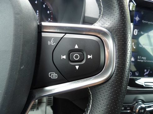 Used 2020 Volvo XC40 T5 R-Design AWD/4WD image 20