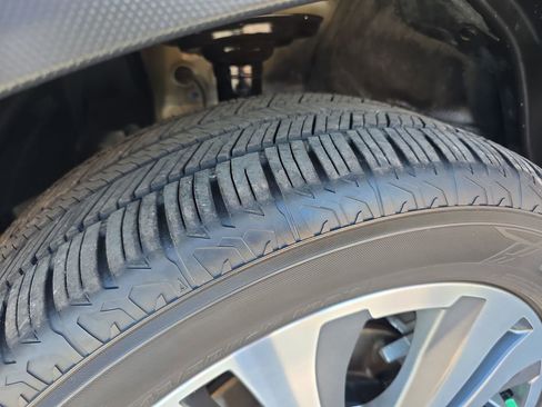 Used 2019 Subaru Ascent Limited AWD/4WD image 42
