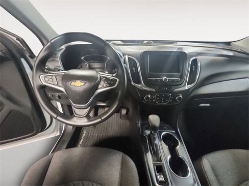 Used 2022 Chevrolet Equinox LT image 10