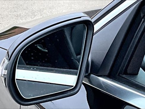 Used 2021 Mercedes-Benz C 300 4MATIC Sedan image 11