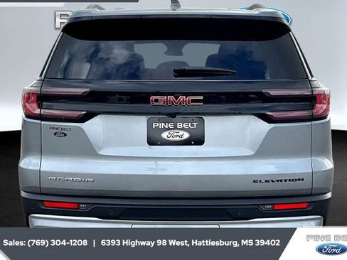 Used 2025 GMC Acadia Elevation image 4