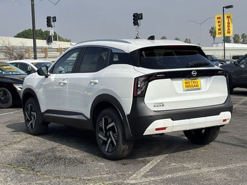 New 2026 Nissan Kicks SV w/ SV Premium Package image 2