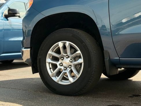 Used 2024 Chevrolet Silverado 1500 LT AWD/4WD image 37