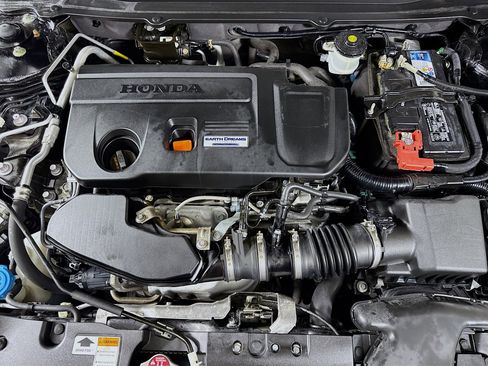 Used 2018 Honda Accord Sport image 39