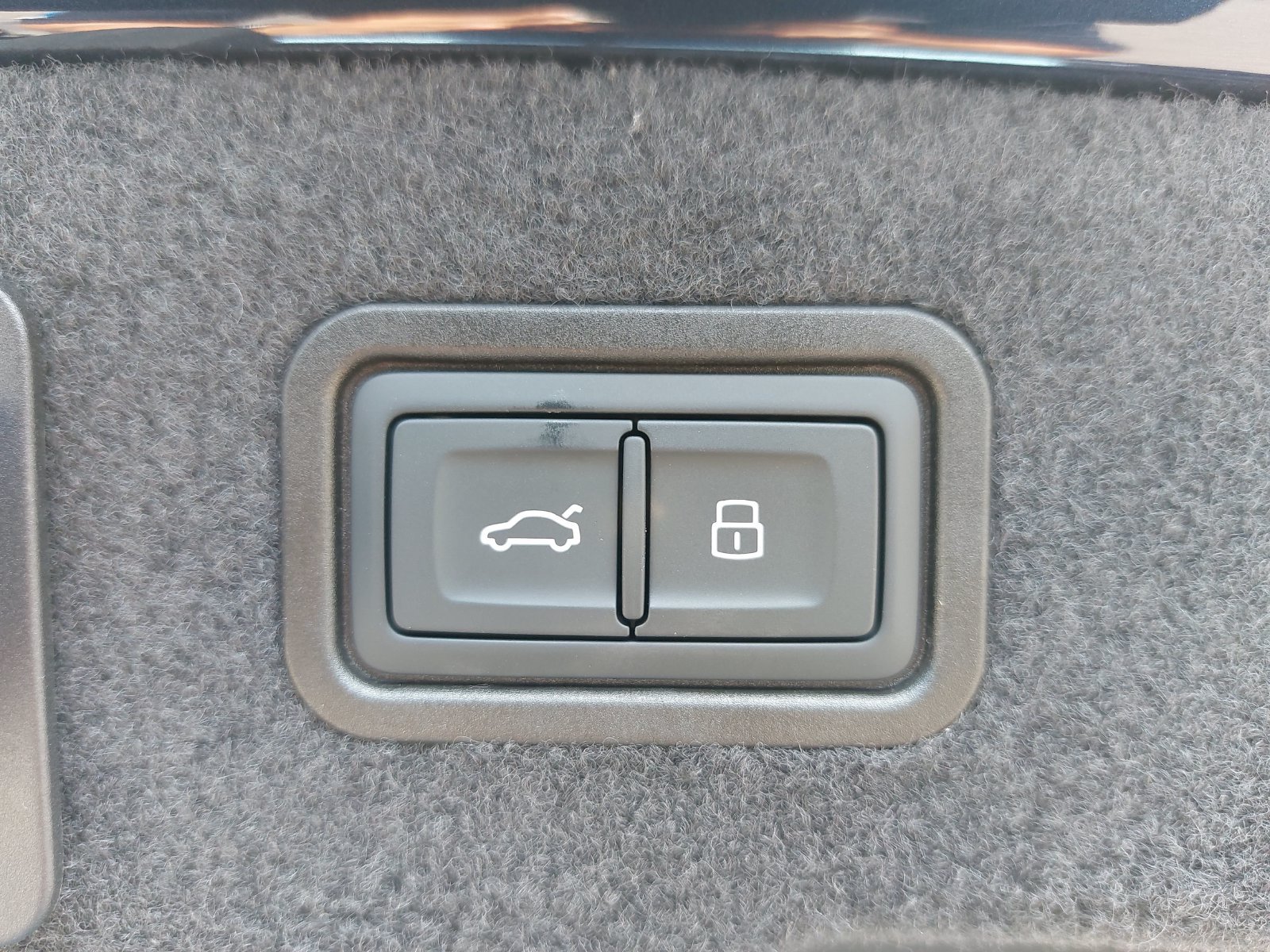 New 2026 Audi A8 L 3.0T AWD/4WD image 14