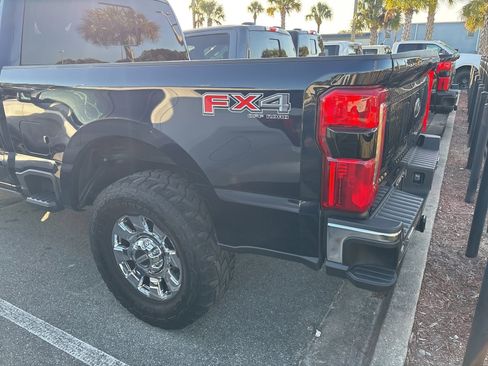 Used 2023 Ford F250 Lariat w/ Lariat Ultimate Package image 2