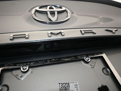 Used 2022 Toyota Camry SE image 38