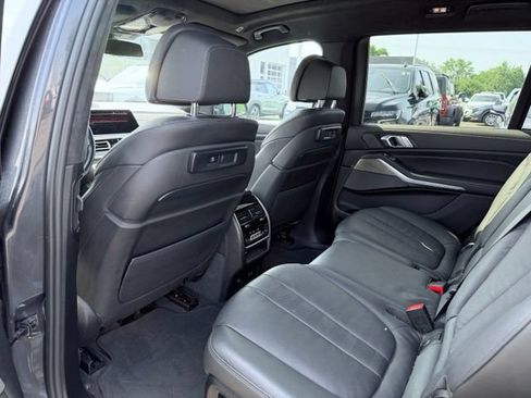 Used 2019 BMW X7 xDrive50i w/ M Sport Package AWD/4WD image 26