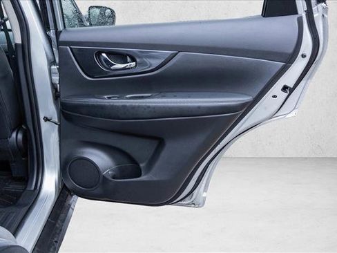 Used 2020 Nissan Rogue SV AWD/4WD image 26