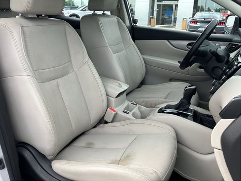 Used 2020 Nissan Rogue Sport SL FWD image 35