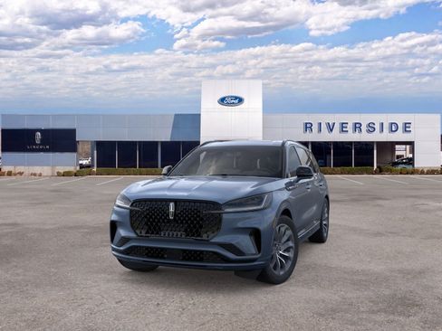 New 2026 Lincoln Aviator 2WD w/ Jet Appearance Package image 2