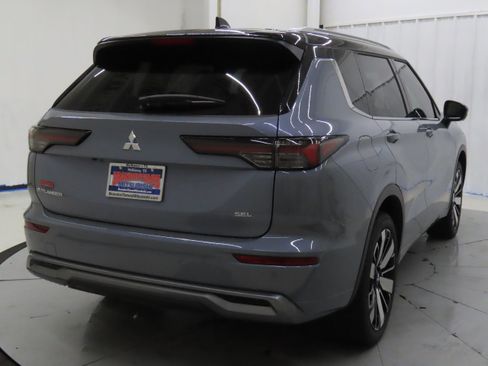 New 2025 Mitsubishi Outlander SEL image 3
