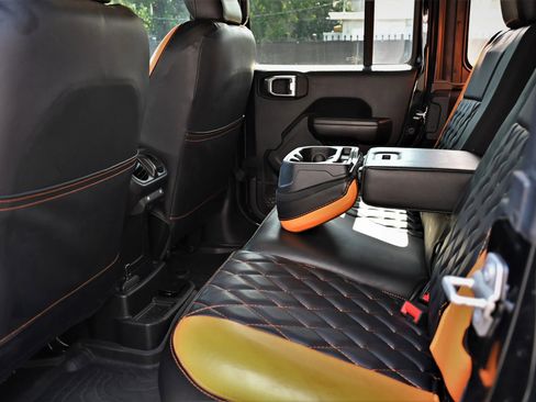 Used 2020 Jeep Wrangler Unlimited Sport AWD/4WD image 33
