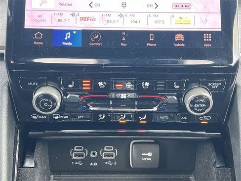 Used 2021 Jeep Grand Cherokee L Overland w/ Luxury Tech Group IV image 15