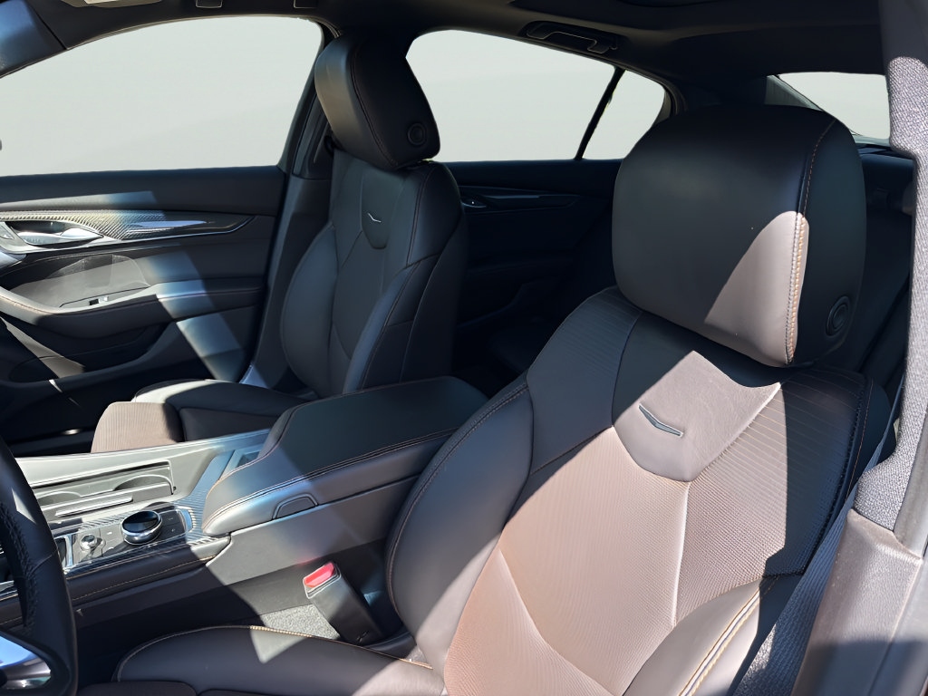 Used 2023 Cadillac CT5 V w/ Premium Package RWD image 17