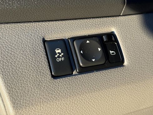 Used 2020 Nissan NV200 SV w/ Sliding Glass Door Package image 14