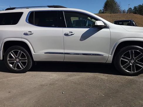 Used 2019 GMC Acadia Denali image 18