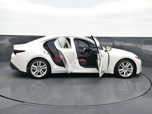 Used 2023 Lexus IS 300 w/ Comfort Package RWD image 31
