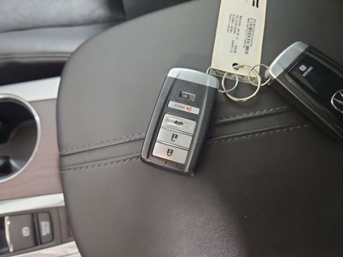 Used 2017 Acura TLX V6 SH-AWD w/ Technology Pkg image 29