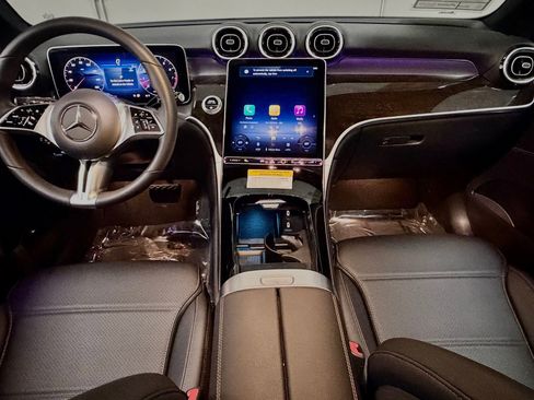 Used 2026 Mercedes-Benz GLC 300 image 36