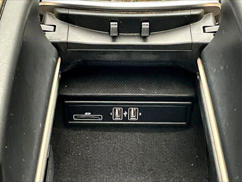 Certified 2017 Mercedes-Benz C 300 4MATIC Sedan image 35