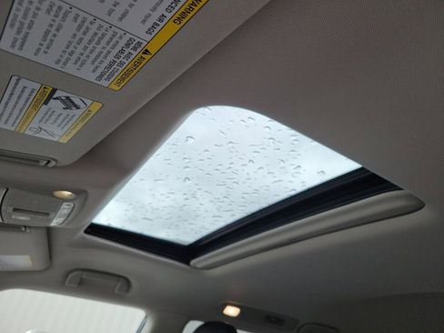 Used 2024 Nissan Armada SL w/ Captain's Chairs Package image 9