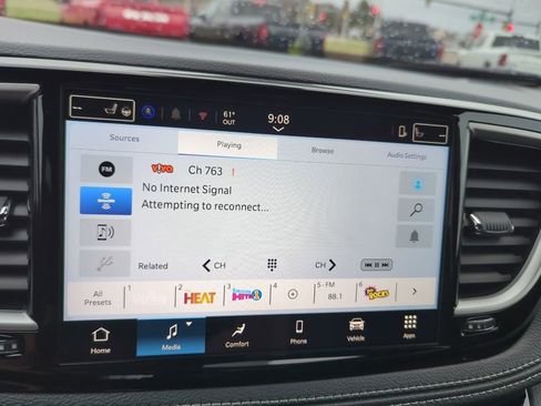 New 2026 Chrysler Pacifica Select FWD image 13