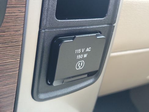 Used 2019 RAM 1500 Laramie w/ Convenience Group RWD image 22