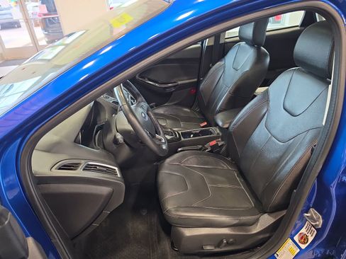 Used 2018 Ford Focus Titanium FWD image 12