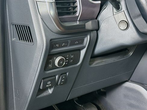 Used 2022 Ford F150 Platinum w/ Equipment Group 701A High AWD/4WD image 17