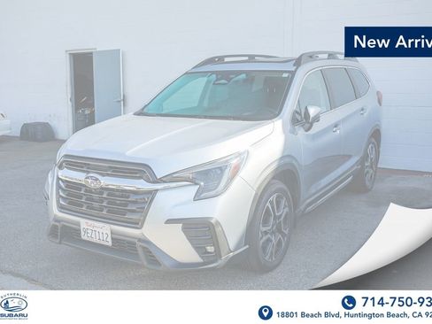 Used 2023 Subaru Ascent Limited w/ Technology Package image 1