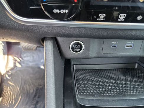 Used 2021 Nissan Rogue SV FWD image 16