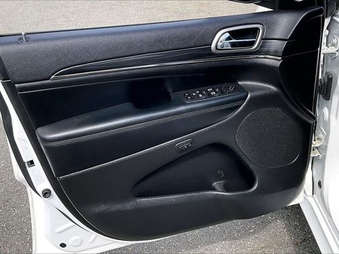 Used 2020 Jeep Grand Cherokee Limited X image 28