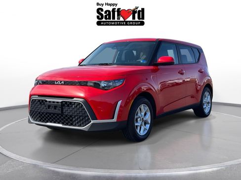Certified 2025 Kia Soul LX w/ LX Technology Package FWD image 1