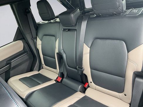 Used 2024 Ford Bronco Wildtrak image 10